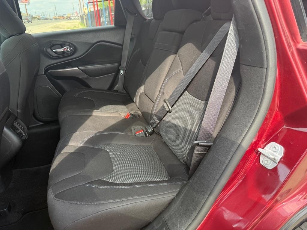 Jeep Cherokee Latitude FWD 2019