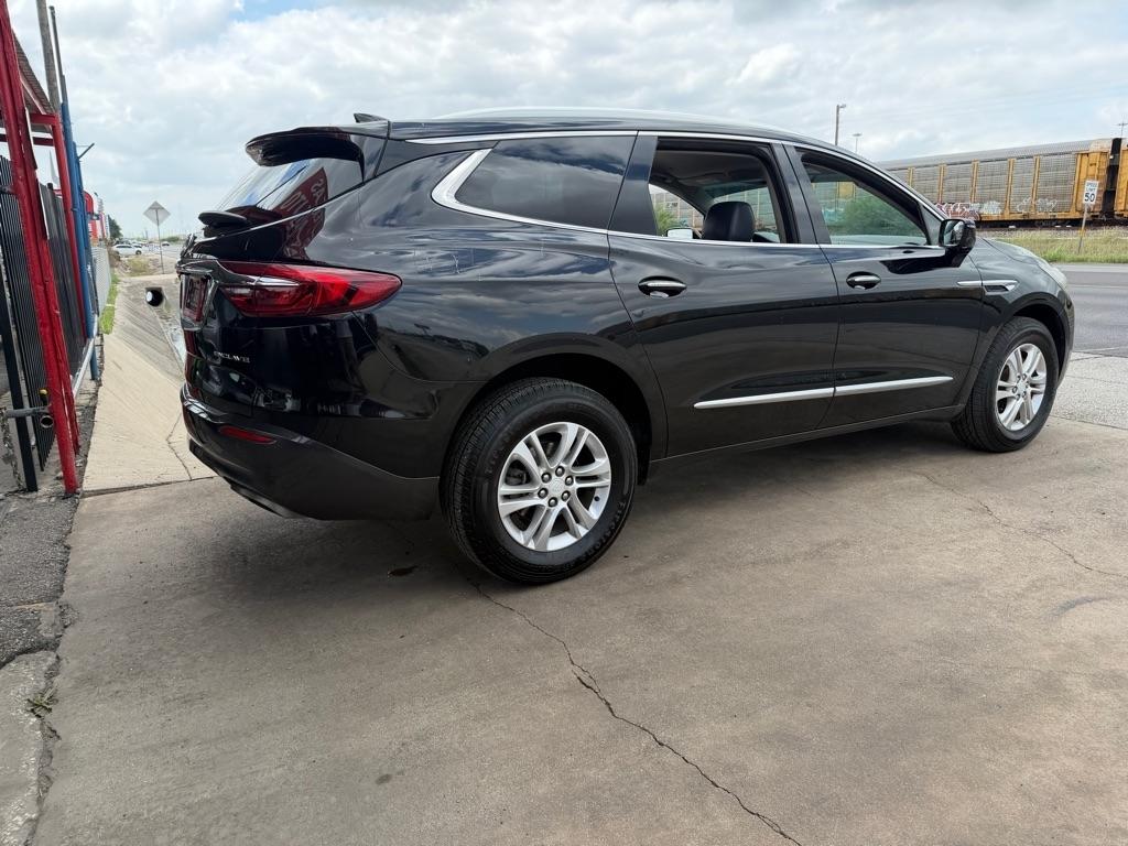 Buick Enclave Essence FWD 2018