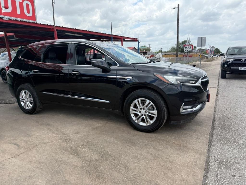 Buick Enclave Essence FWD 2018