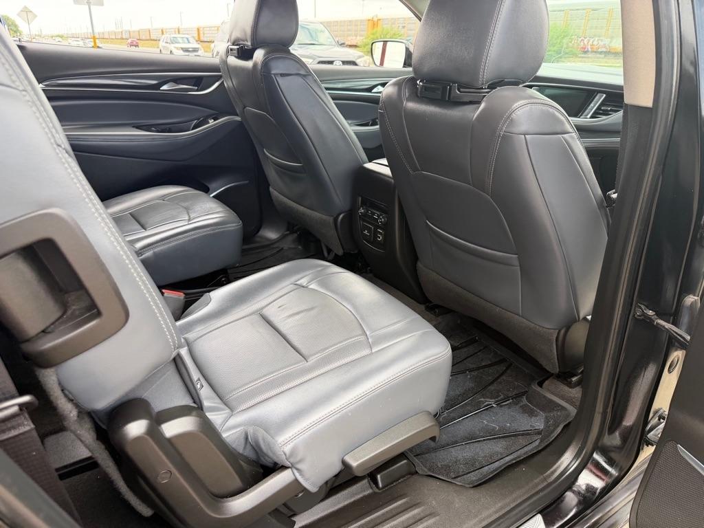 Buick Enclave Essence FWD 2018