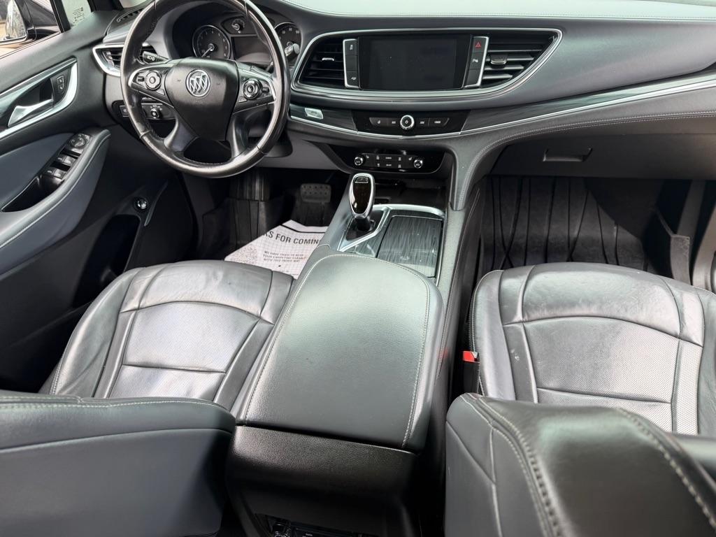 Buick Enclave Essence FWD 2018