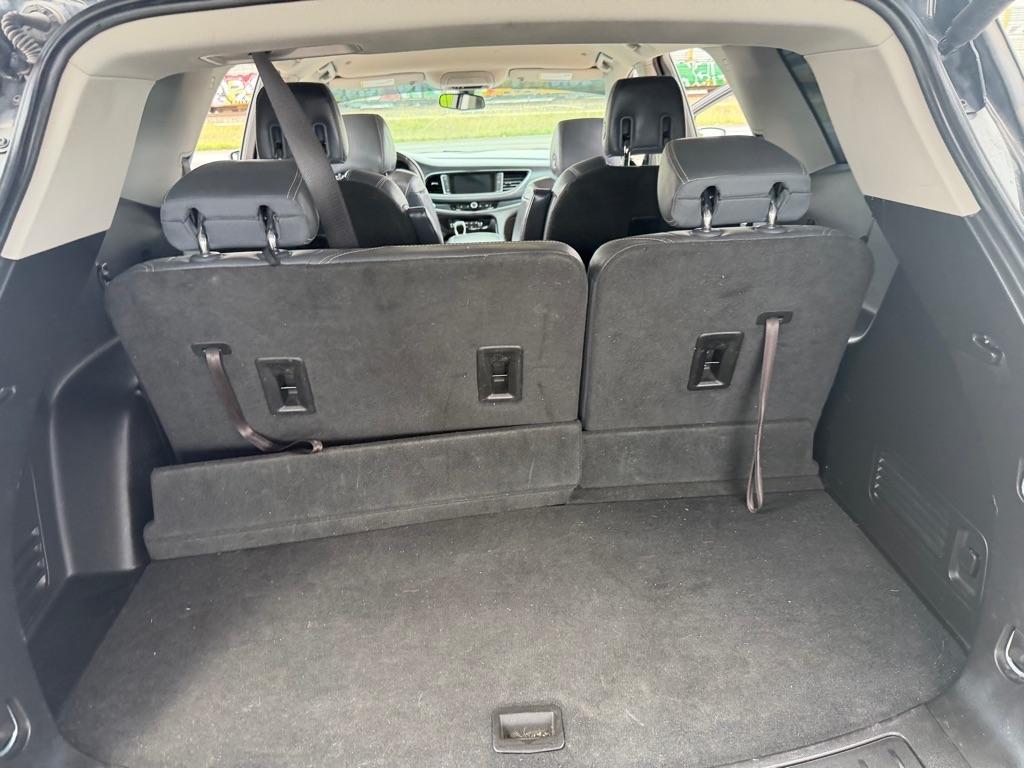 Buick Enclave Essence FWD 2018