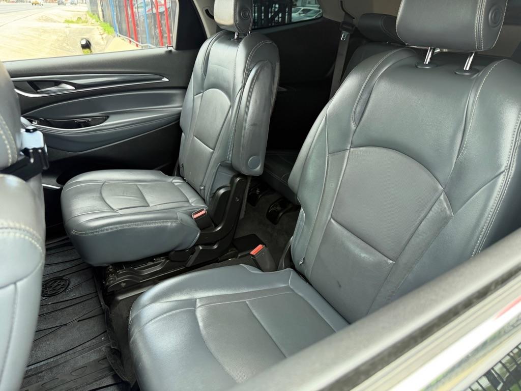 Buick Enclave Essence FWD 2018