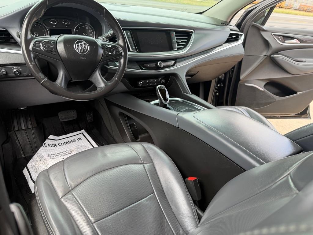 Buick Enclave Essence FWD 2018