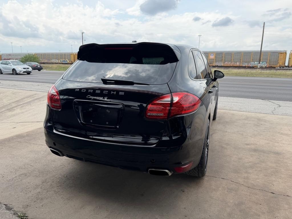 Porsche Cayenne Hybrid S 2014