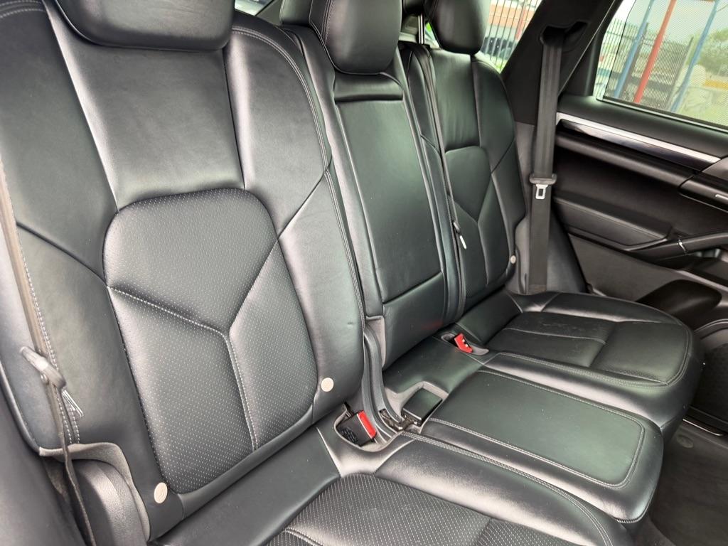 Porsche Cayenne Hybrid S 2014