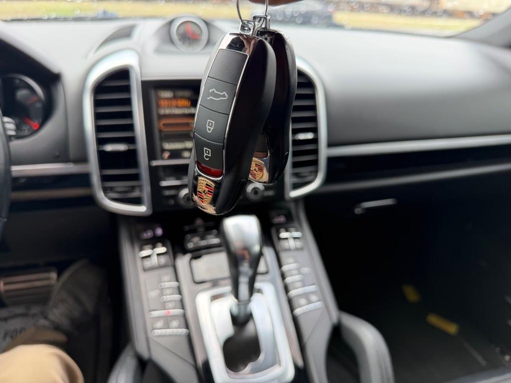 Porsche Cayenne Hybrid S 2014