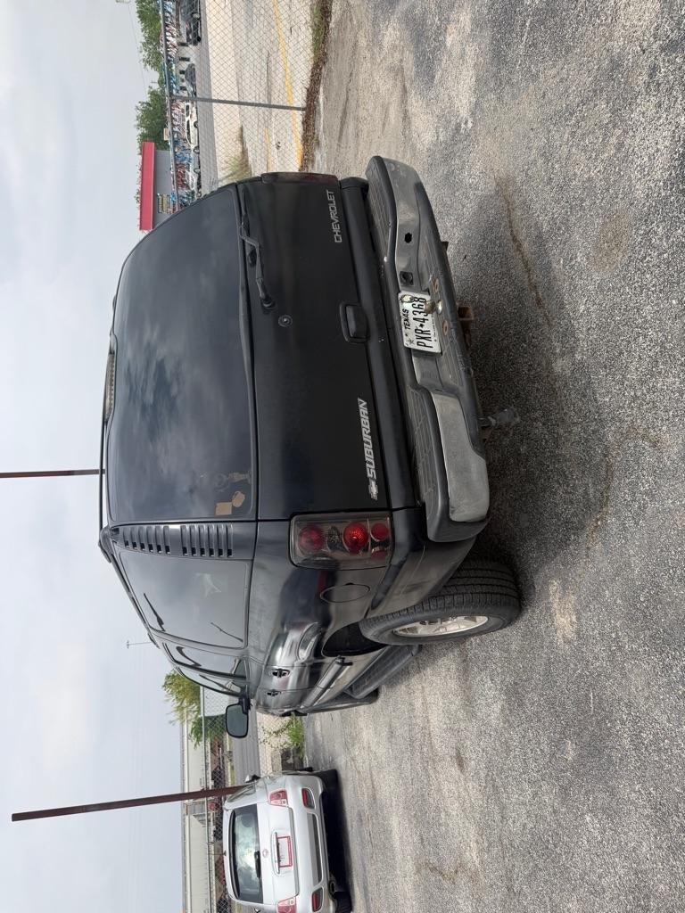 Chevrolet Suburban 1500 2WD 2002