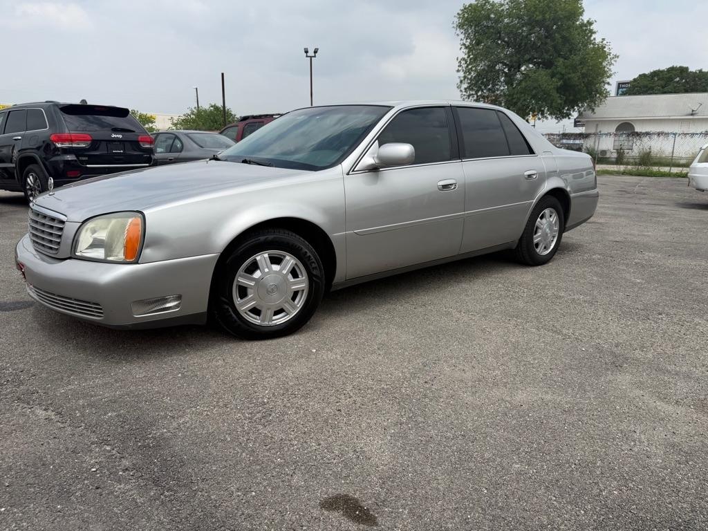 Cadillac DeVille Sedan 2005