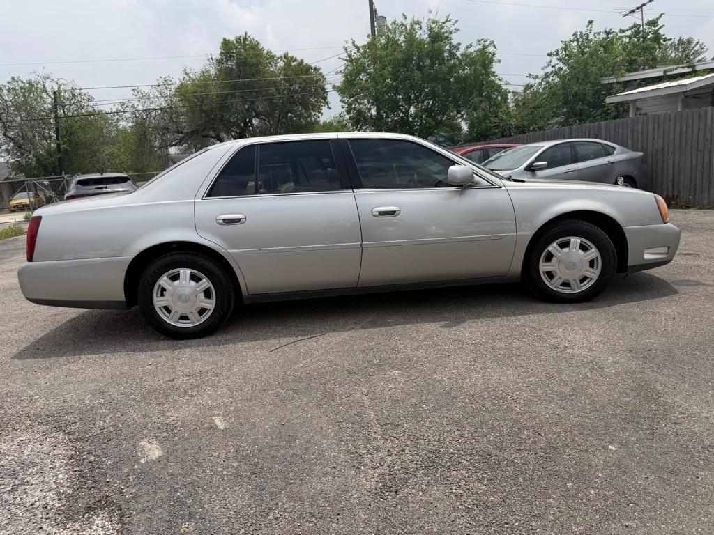 Cadillac DeVille Sedan 2005