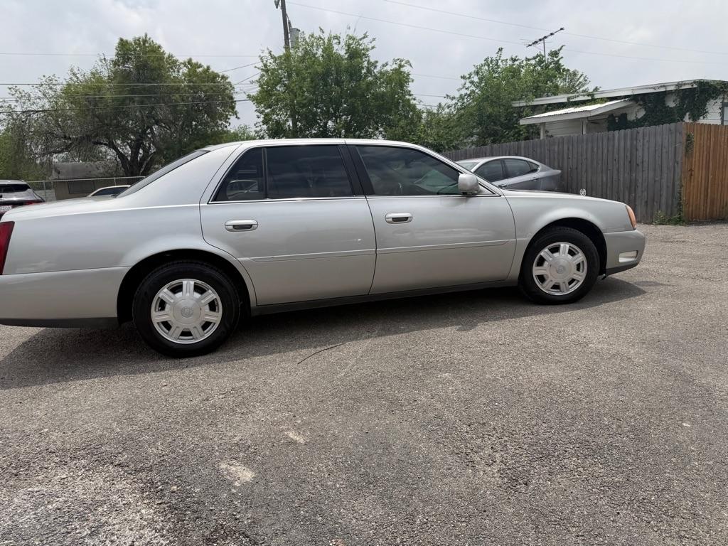Cadillac DeVille Sedan 2005