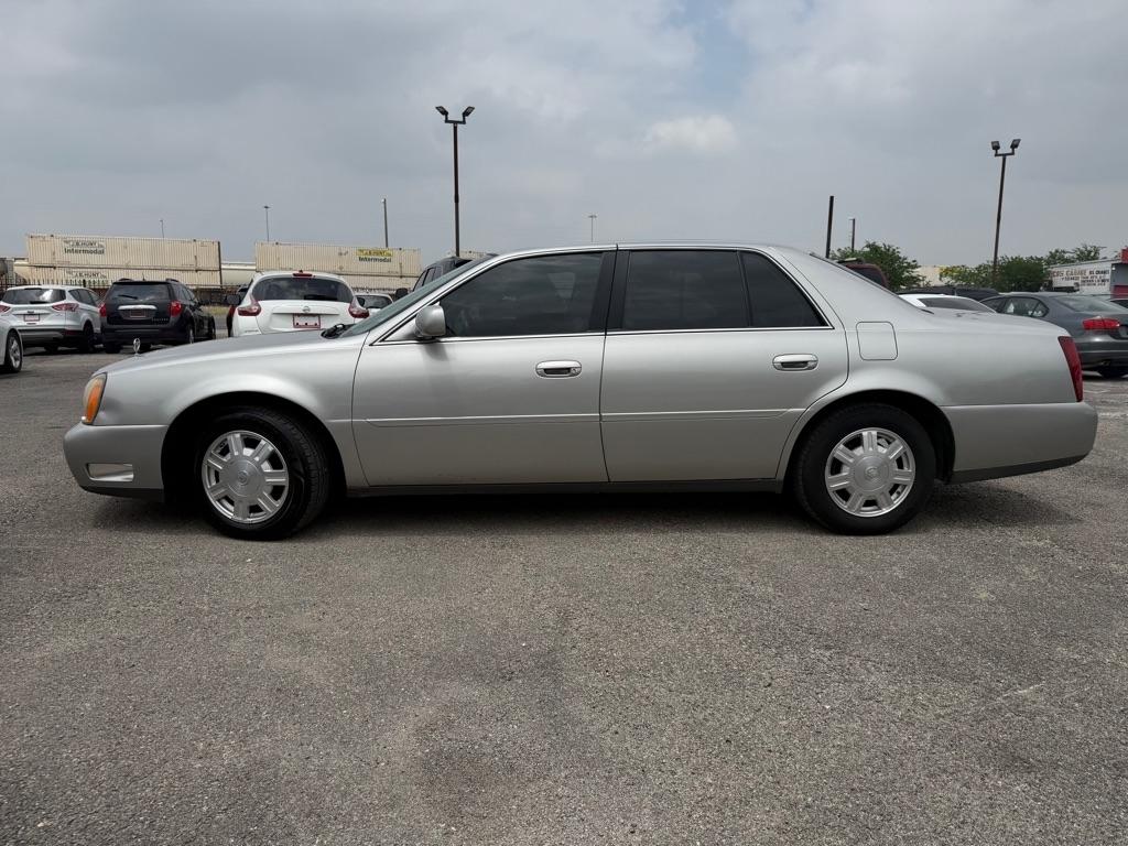 Cadillac DeVille Sedan 2005