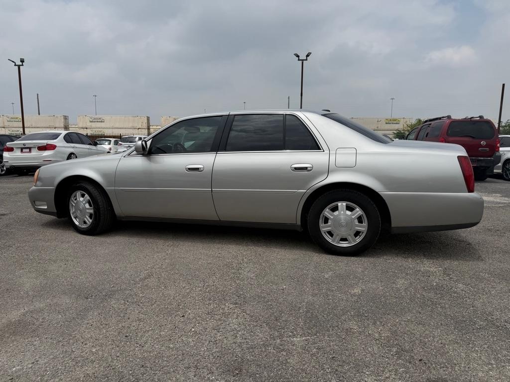 Cadillac DeVille Sedan 2005