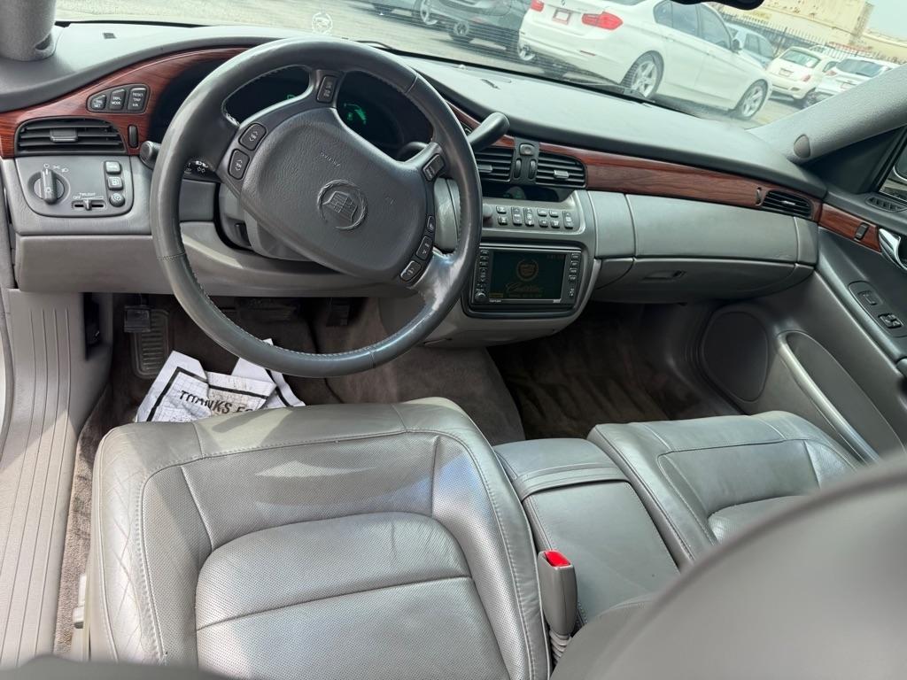 Cadillac DeVille Sedan 2005