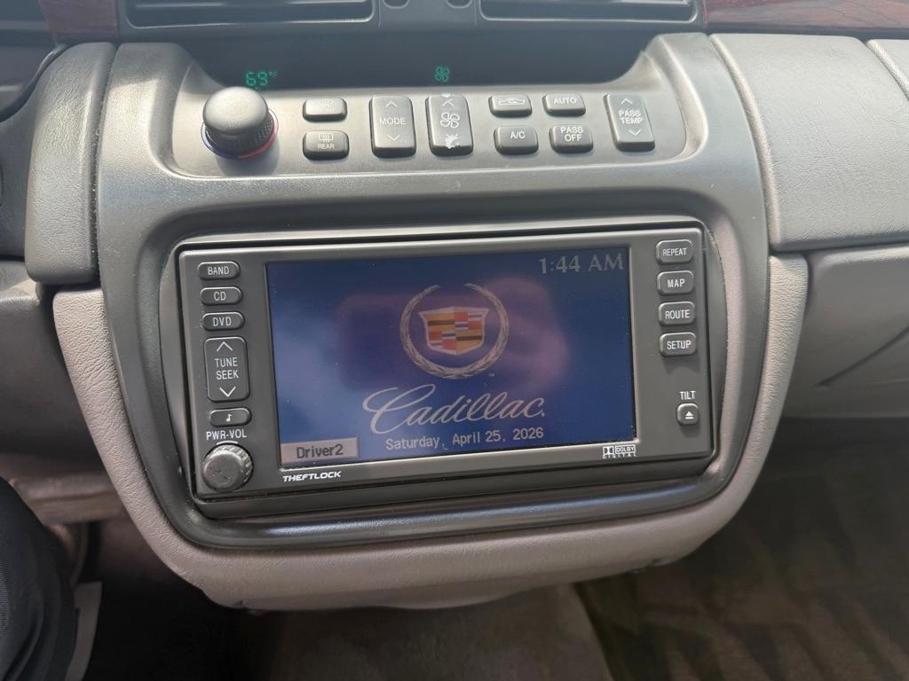 Cadillac DeVille Sedan 2005