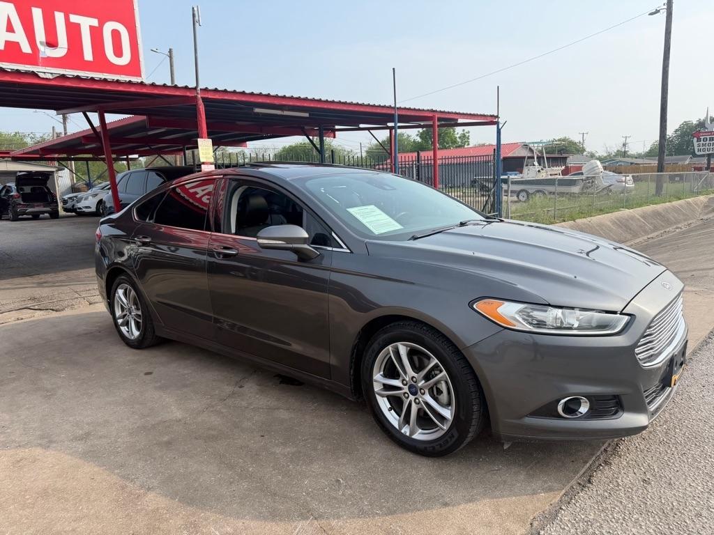 Ford Fusion Hybrid Titanium 2015