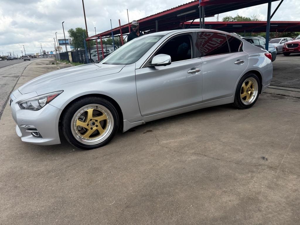 Infiniti Q50 Base 2015