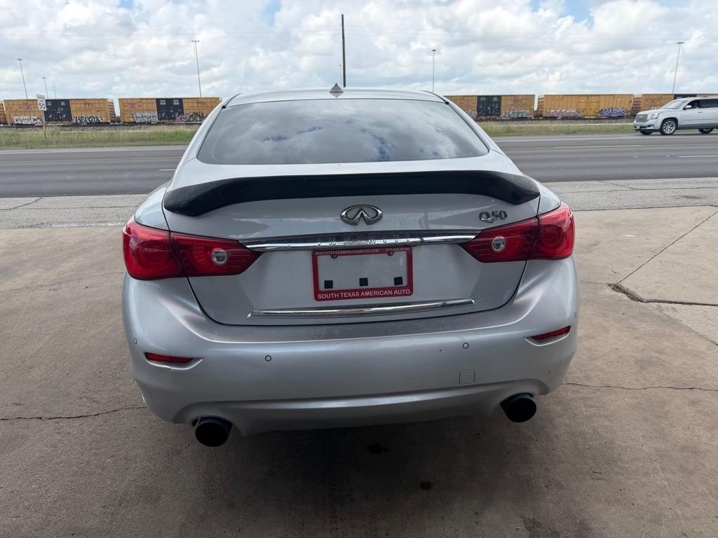 Infiniti Q50 Base 2015