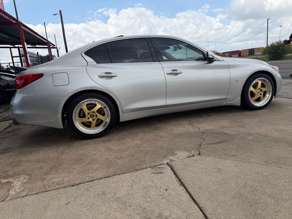 Infiniti Q50 Base 2015