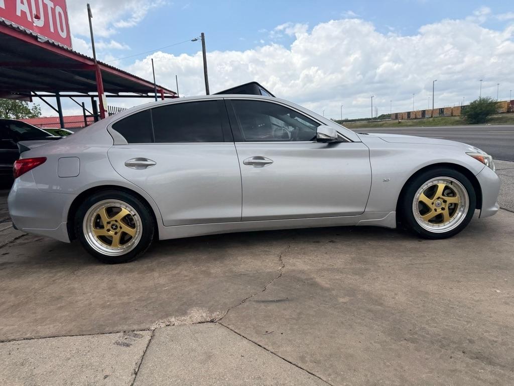 Infiniti Q50 Base 2015