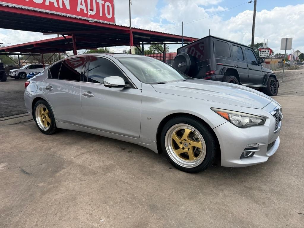 Infiniti Q50 Base 2015