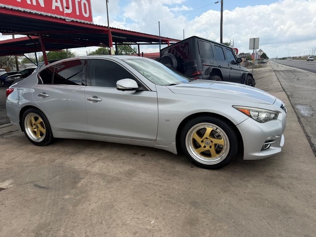 Infiniti Q50 Base 2015