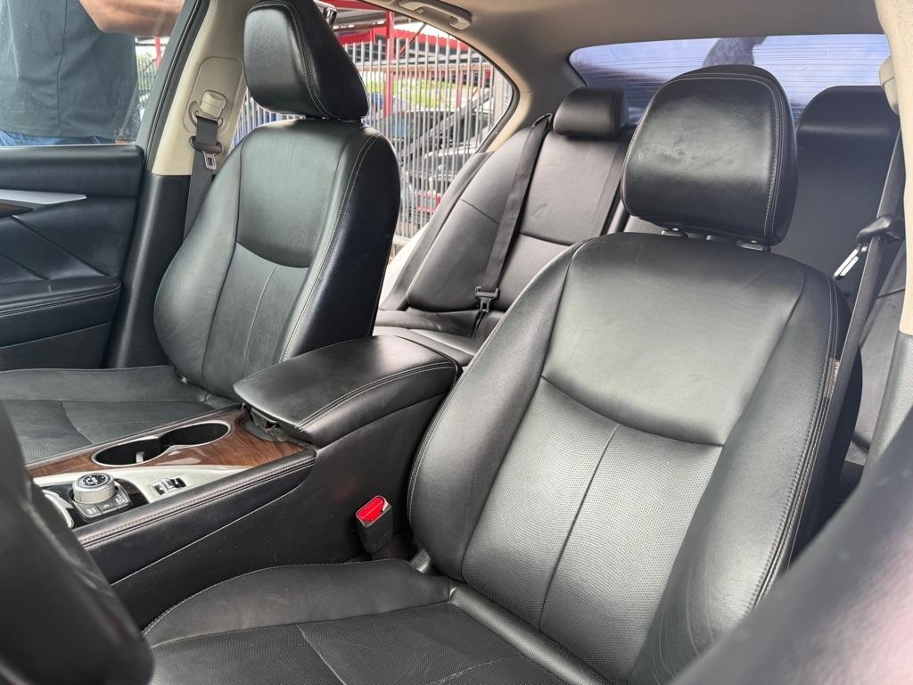 Infiniti Q50 Base 2015