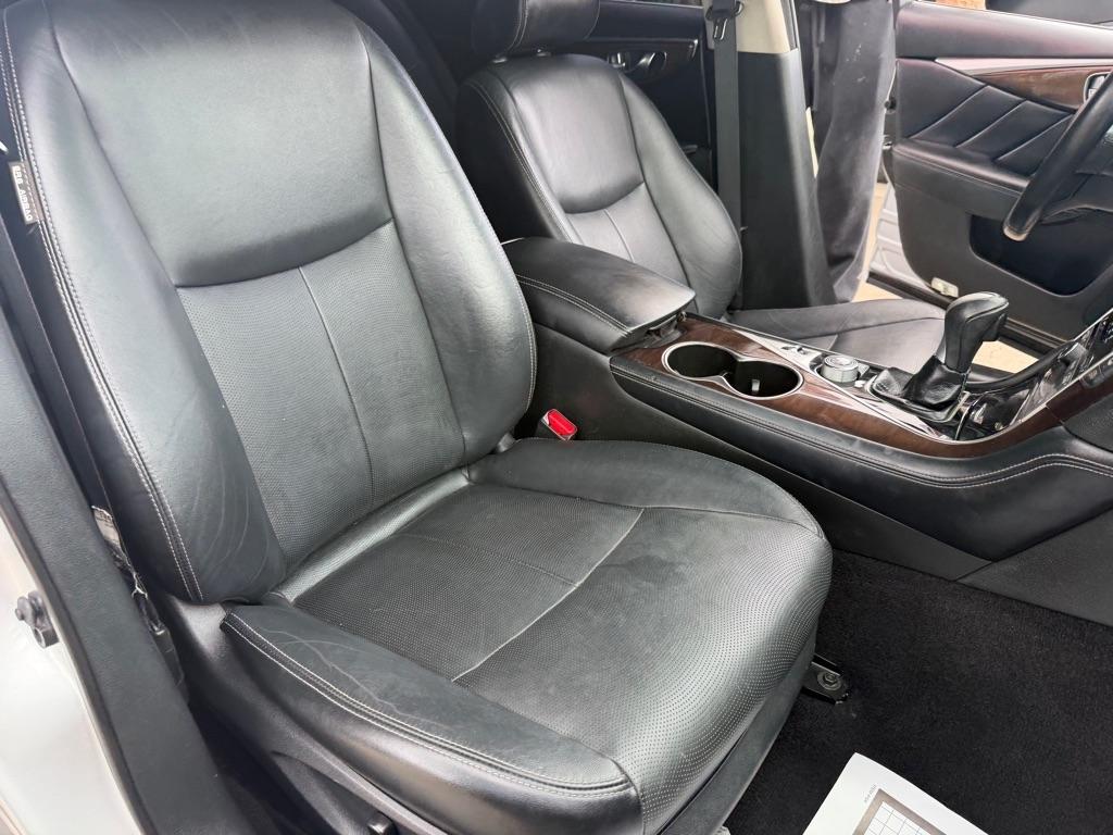 Infiniti Q50 Base 2015