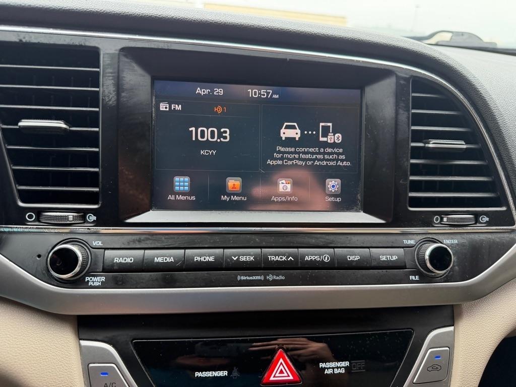 Hyundai Elantra Value Edition 6A 2017