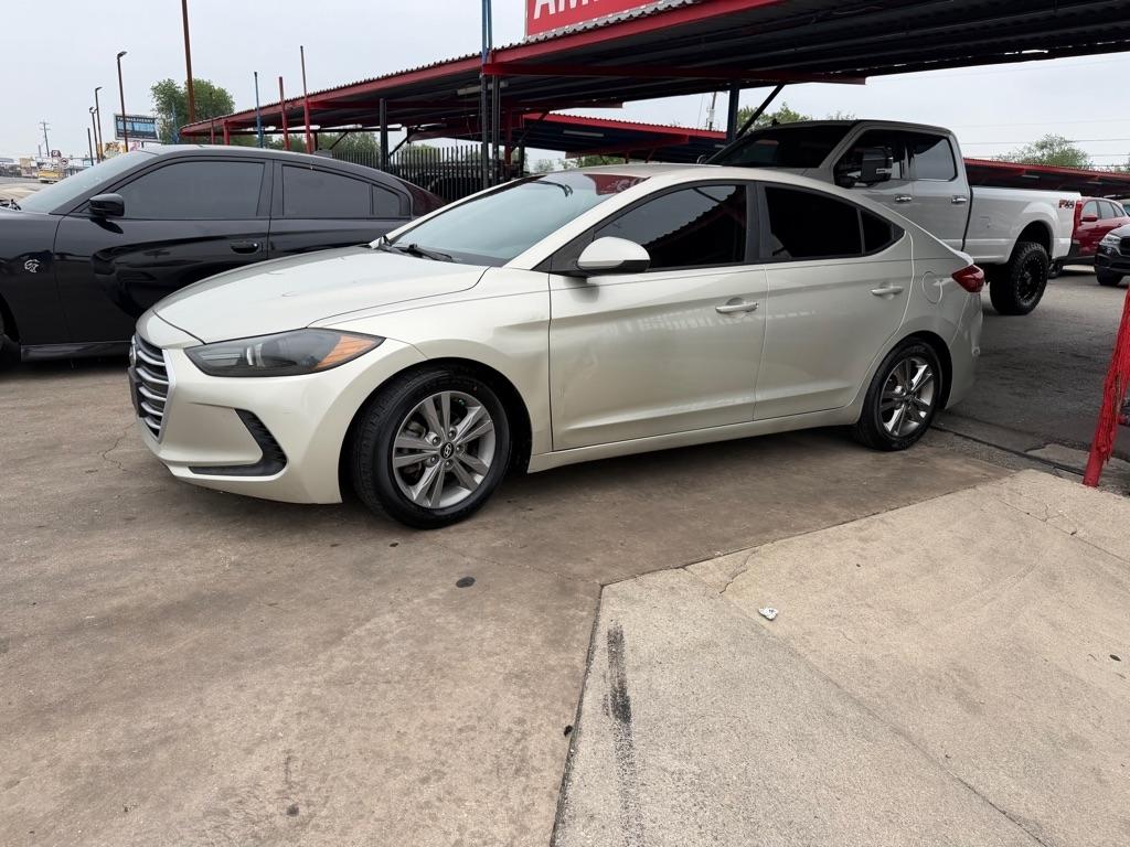 Hyundai Elantra Value Edition 6A 2017