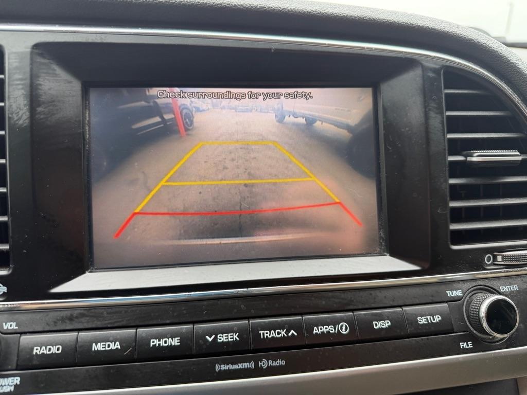 Hyundai Elantra Value Edition 6A 2017