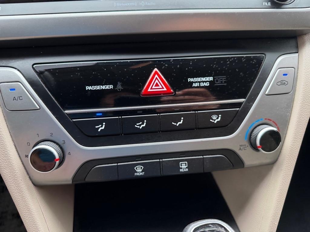 Hyundai Elantra Value Edition 6A 2017