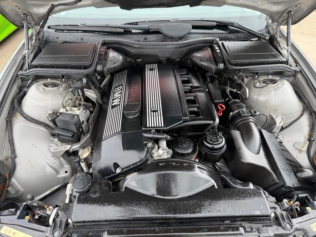 BMW 5-Series 530i 2003