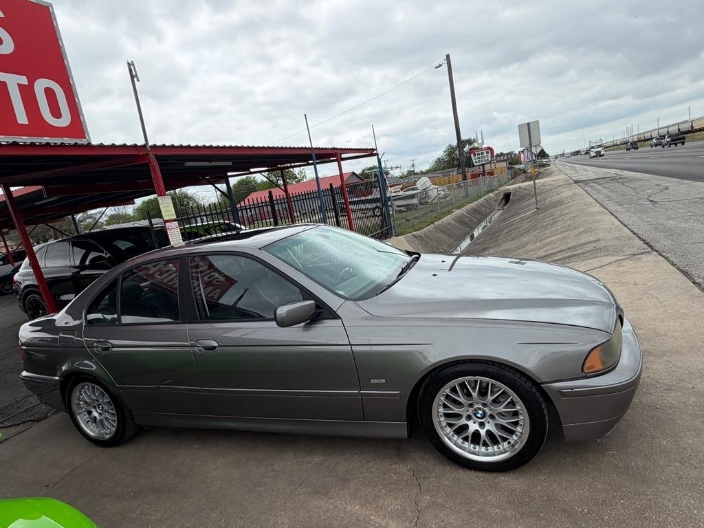 BMW 5-Series 530i 2003