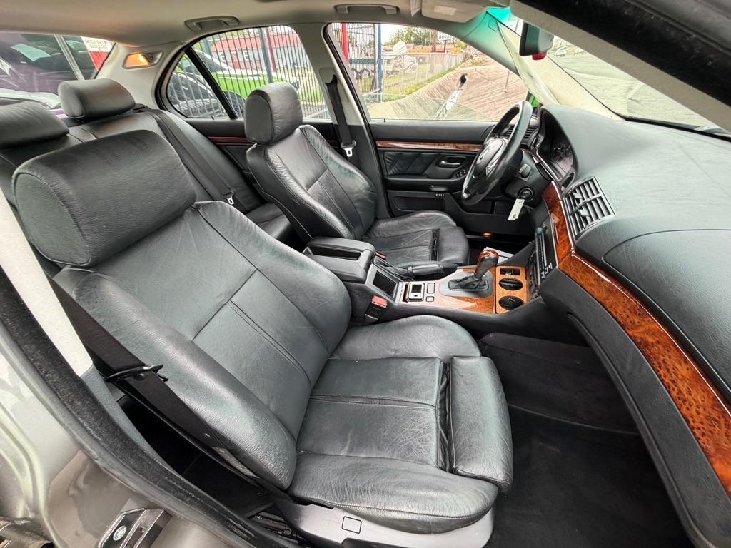 BMW 5-Series 530i 2003