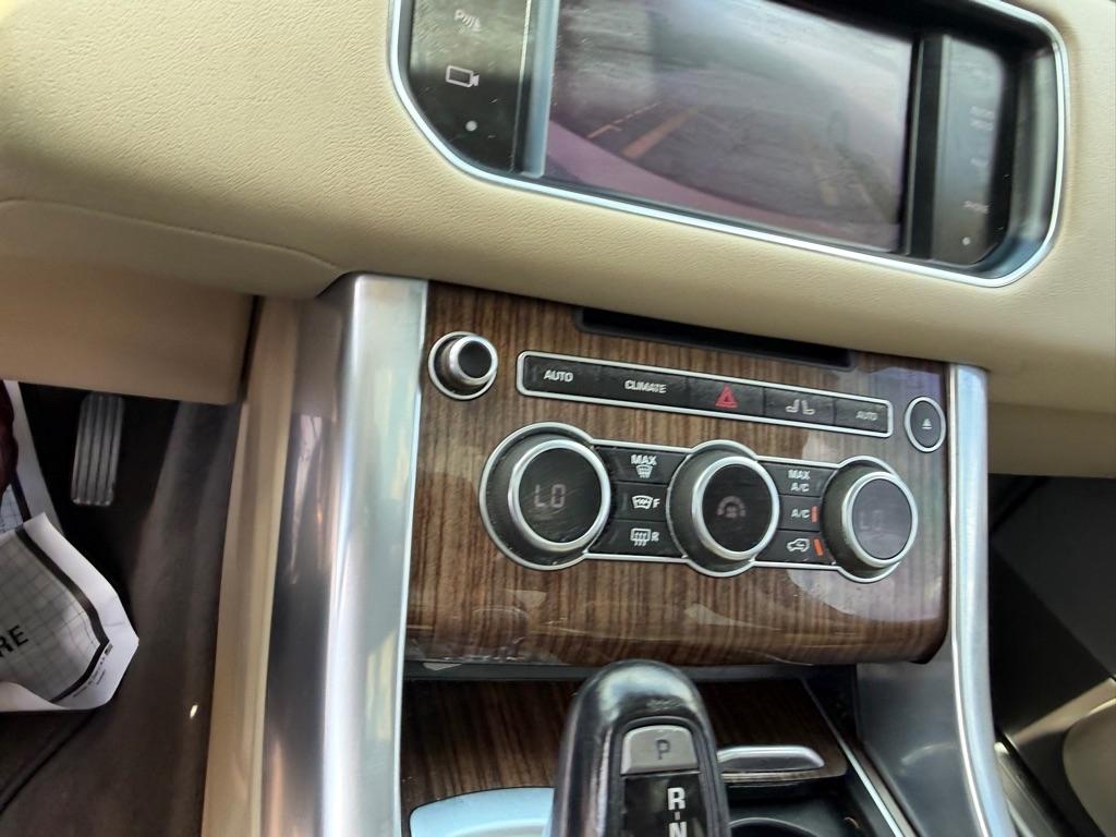 Land Rover Range Rover Sport 3.0L V6 Supercharged SE 2014