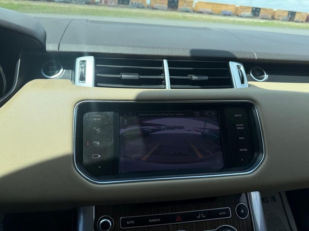 Land Rover Range Rover Sport 3.0L V6 Supercharged SE 2014