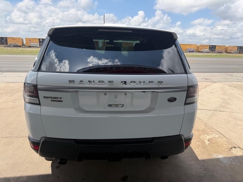 Land Rover Range Rover Sport 3.0L V6 Supercharged SE 2014