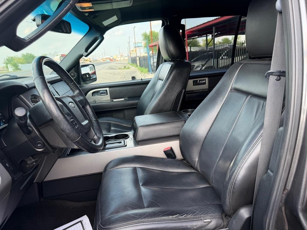 Ford Expedition XLT 4WD 2017