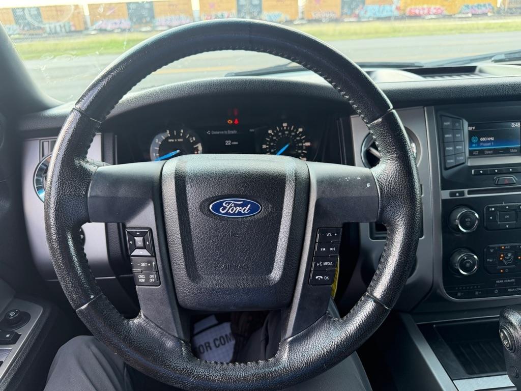 Ford Expedition XLT 4WD 2017