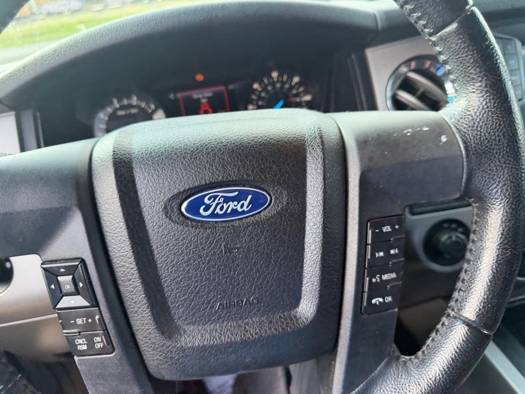 Ford Expedition XLT 4WD 2017