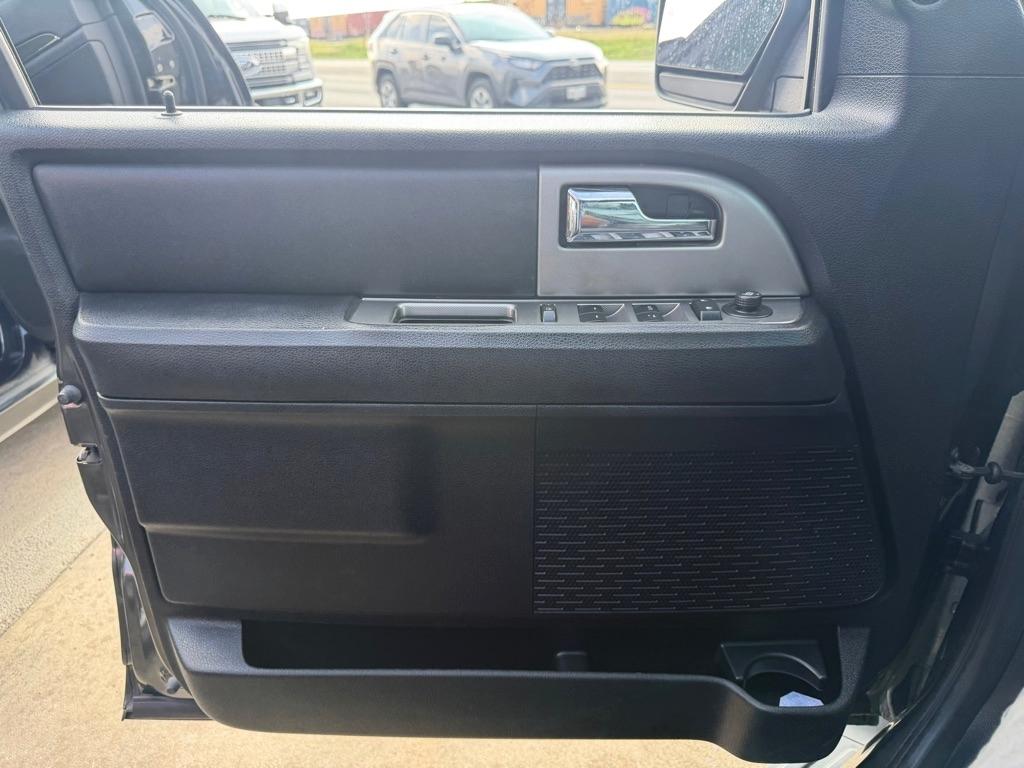 Ford Expedition XLT 4WD 2017