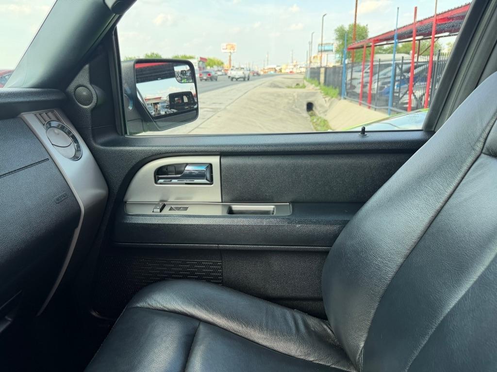 Ford Expedition XLT 4WD 2017