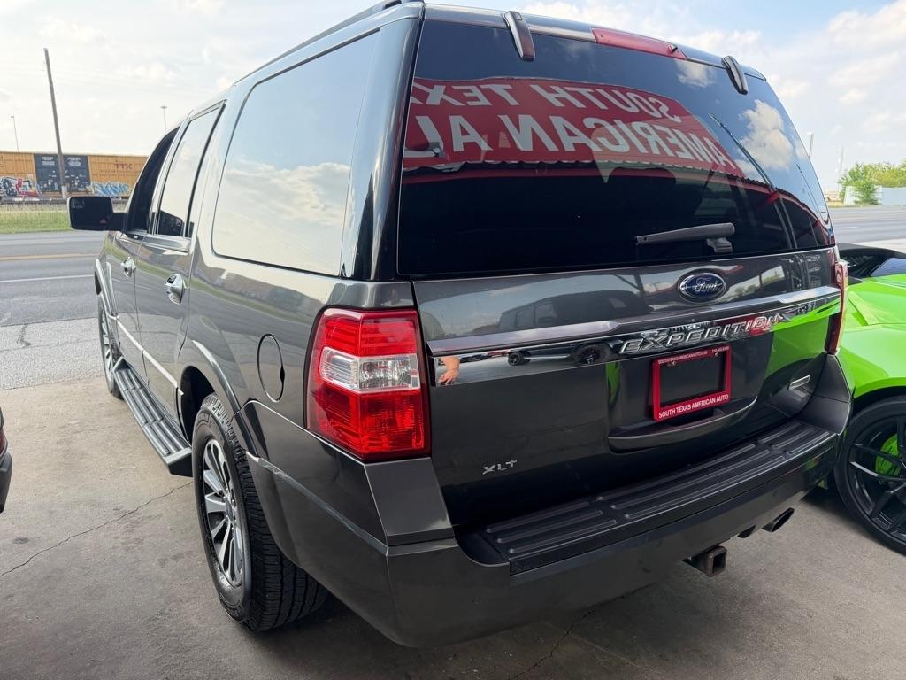 Ford Expedition XLT 4WD 2017