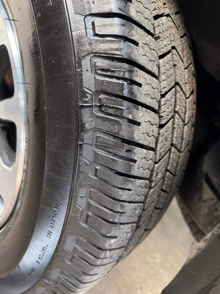 Ford Expedition XLT 4WD 2017