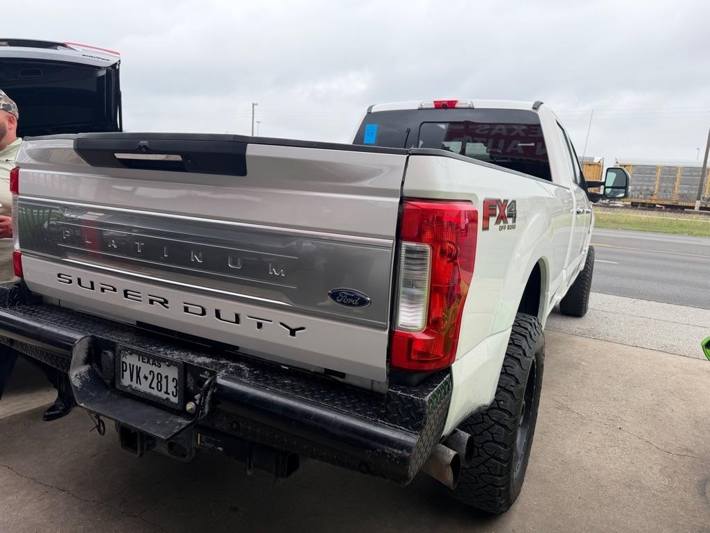 Ford F-350 SD Platinum Crew Cab 4WD 2019
