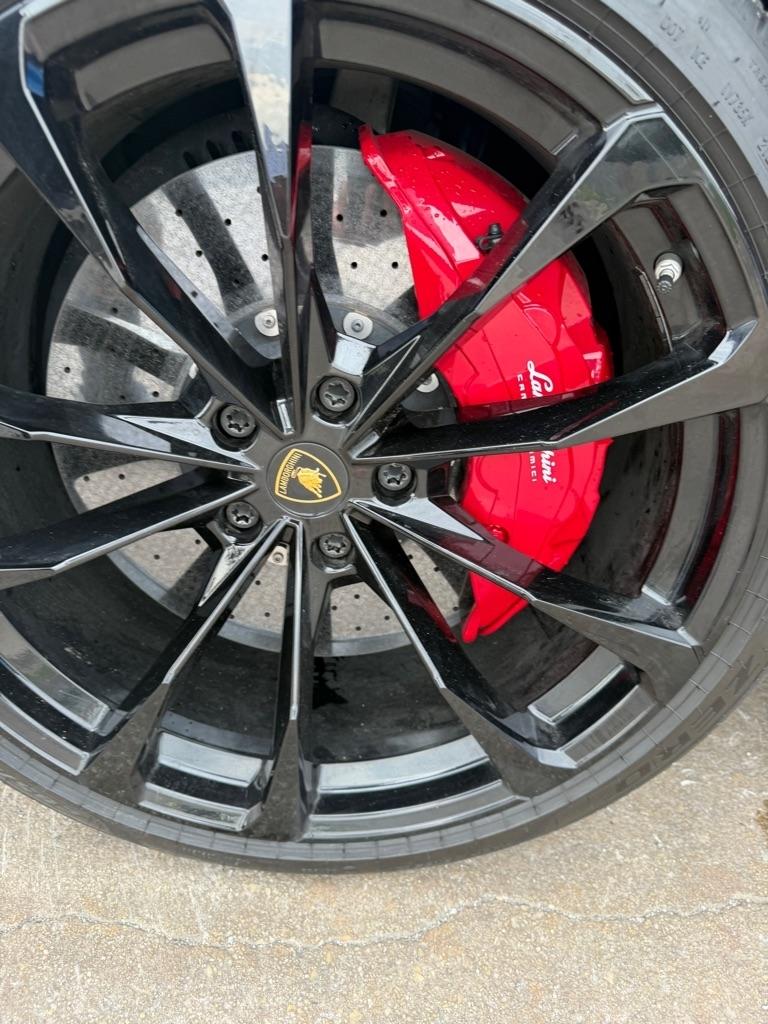 Lamborghini Urus Base 2019