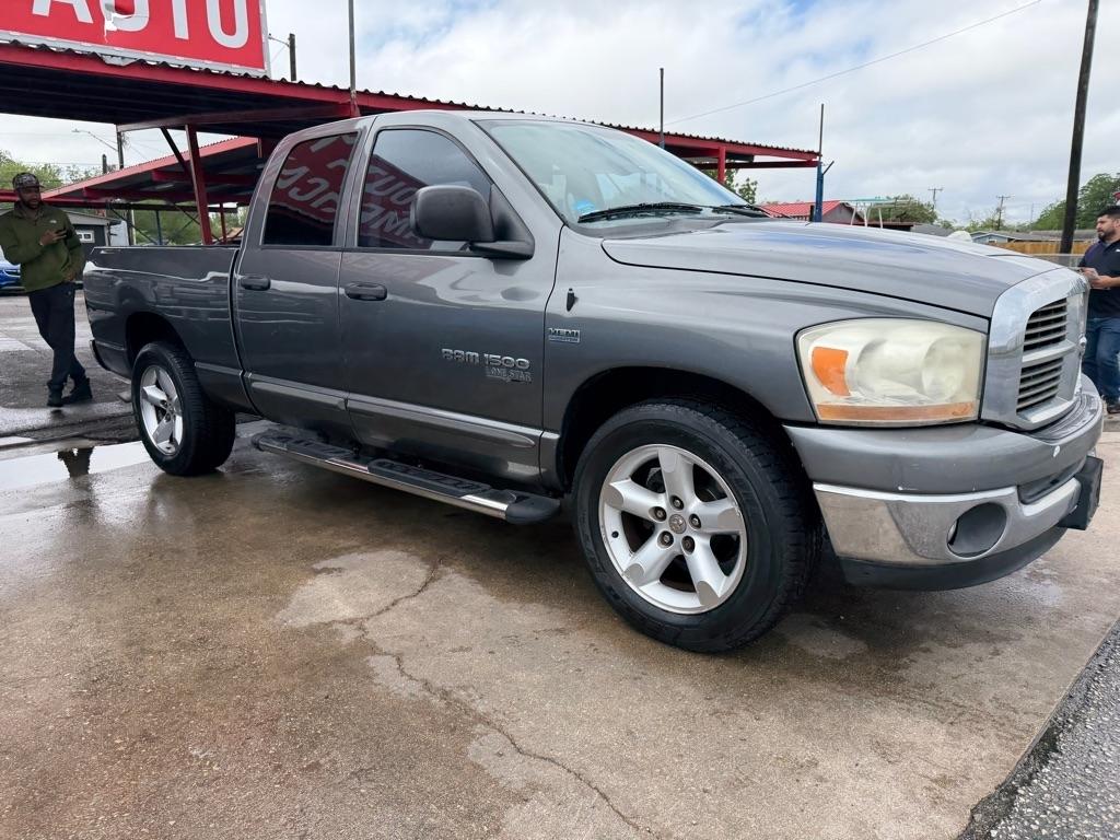 Dodge Ram 1500 ST Quad Cab 2WD 2006