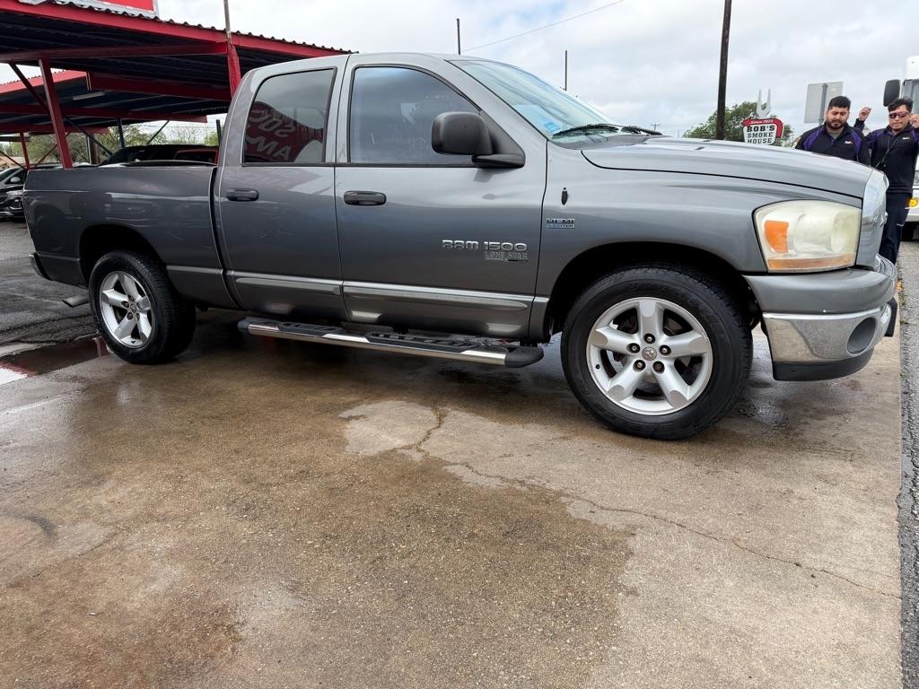 Dodge Ram 1500 ST Quad Cab 2WD 2006