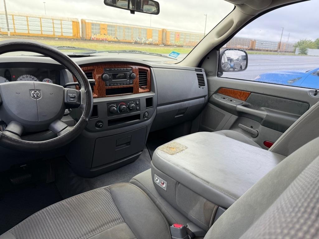 Dodge Ram 1500 ST Quad Cab 2WD 2006